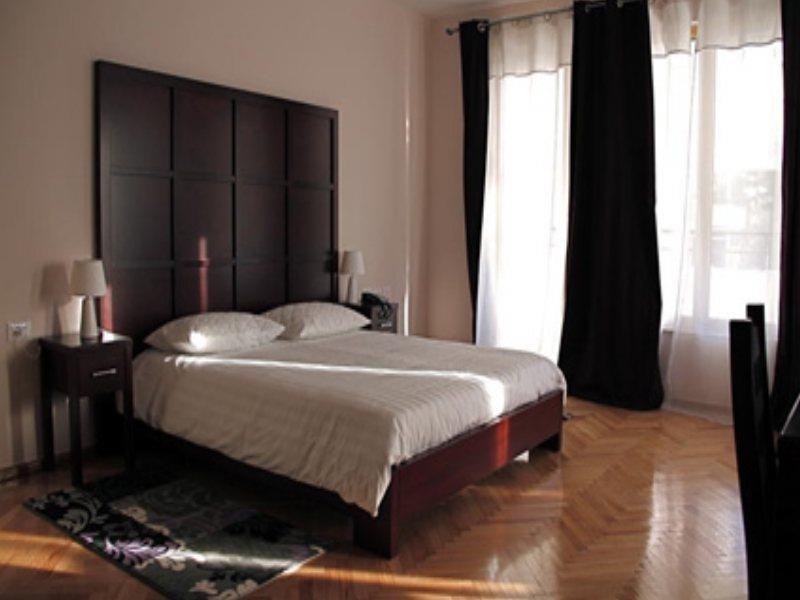 Hotel De Paris Τίρανα Εξωτερικό φωτογραφία