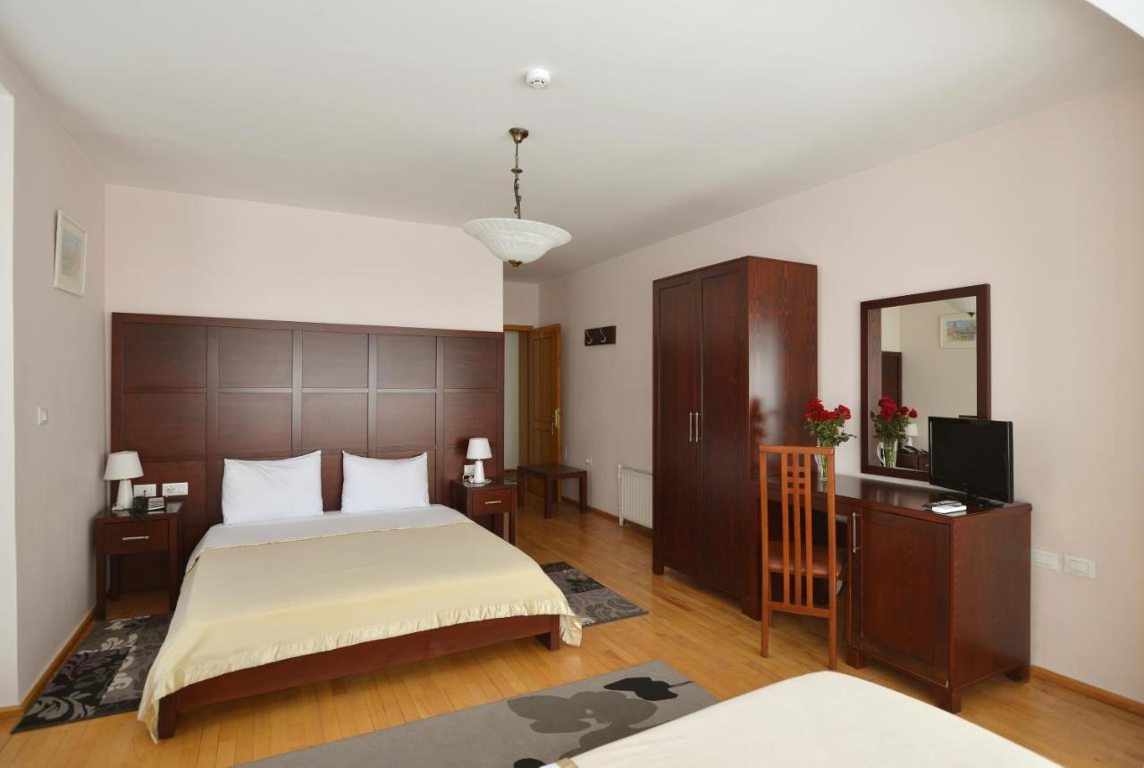 Hotel De Paris Τίρανα Εξωτερικό φωτογραφία
